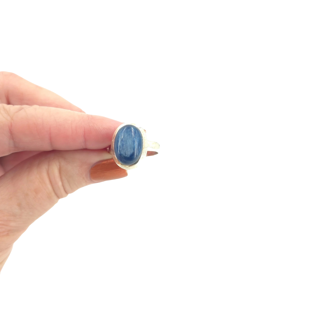 Bague en cyanite bleue