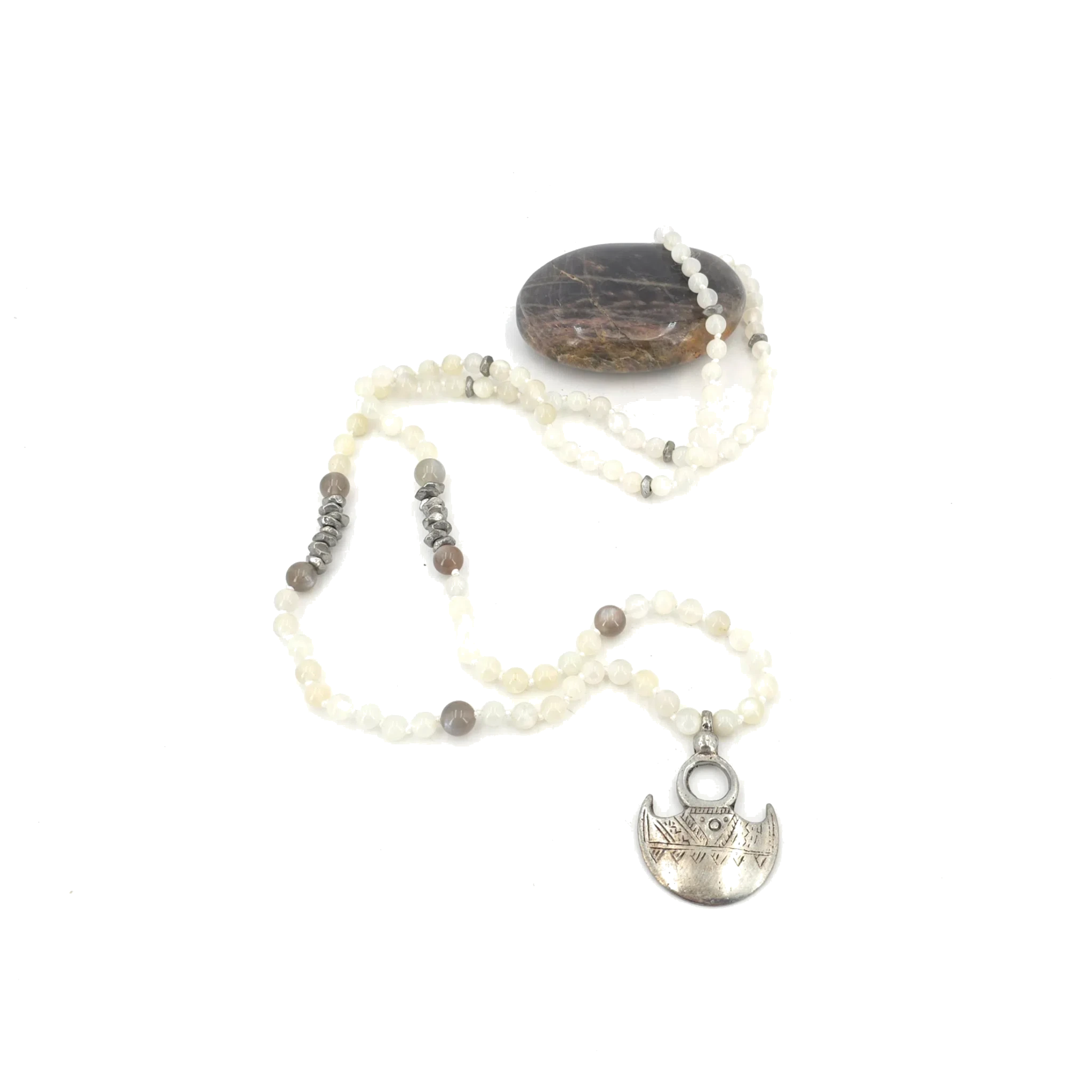 Mala - Lune protectrice